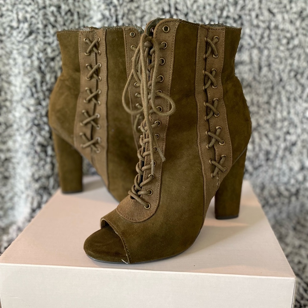 Women booties size 7.5